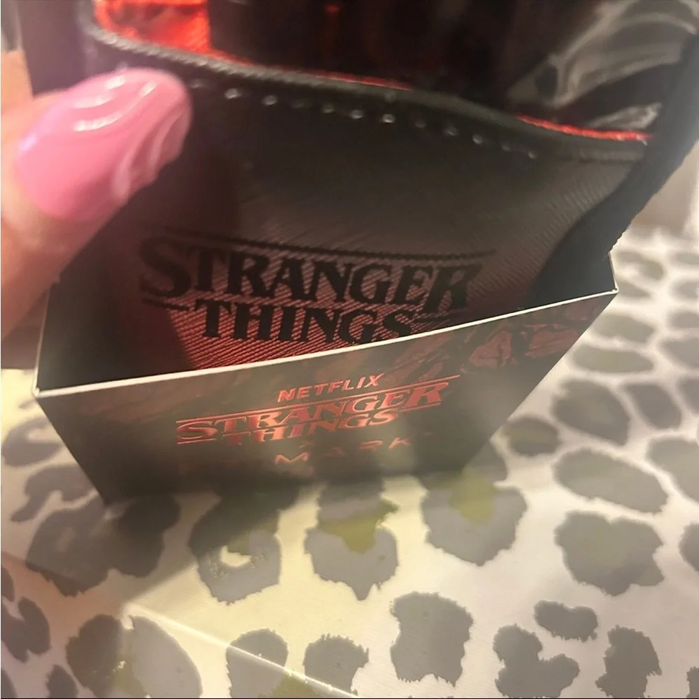 Stranger Things X Primark 3 Pc Make Up Brush Set Limited edition